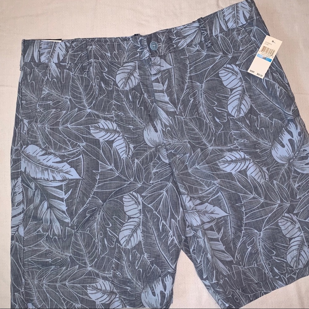 IZOD 36 Saltwater Flat Front Tropical Leaf